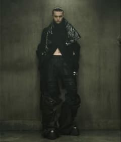 【名作】JULIUS 2025F/W ウールトレンチコートのサムネイル