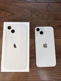 Apple iPhone 13 本体 ホワイトのサムネイル