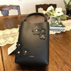 m's gracy 花飾り付きショルダーバッグのサムネイル