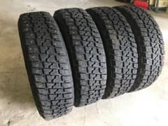 スパイクタイヤ ピレリ 185/65R15のサムネイル