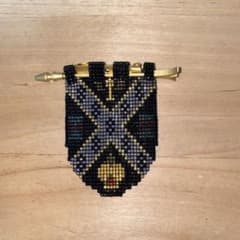 幾何学模様 ビーズ織り ブローチのサムネイル