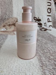 Dior LE LAIT TRÈS TENDRE 乳液 350ml Dior LE LAIT TRES TENDRE ボディミルク 350ml - メルカリ