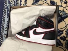 AIR JORDAN 1 RETRO HIGH OG BLOOD LINEのサムネイル