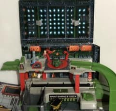 サンダーバード ポッドメカ整備ドックと、サンダーバードトミカ6台