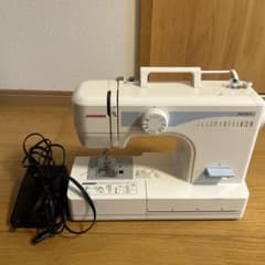 ⭐️訳あり⭐️ジャノメ 電動ミシン 両手が使えるフットコントローラー　JN508DXのサムネイル