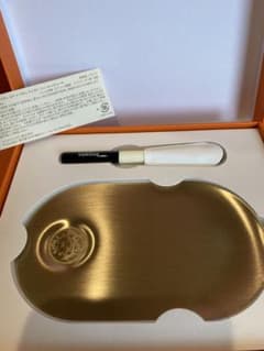 新品エルメスのパレット&メイクアップアプリケーター - メルカリ