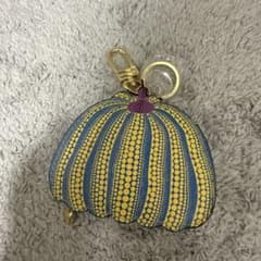 Louis Vuitton x YK Pumpkin キーホルダー ノベルティ - メルカリ