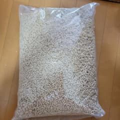 国産ひのきの猫砂　約12L強　＋使いかけ残りのサムネイル