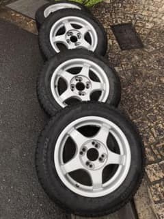スタッドレスタイヤ 175/65R14のサムネイル