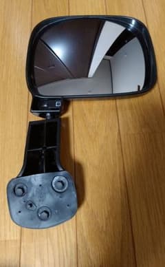 ハイエース４型リヤミラーのサムネイル