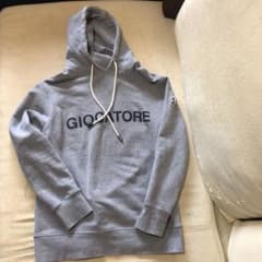 週末限定値下げ！！ジョカトーレ パーカー　GIOCATOREのサムネイル