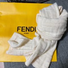 フェンディ男女兼用マフラーのサムネイル