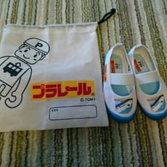 moeさま専用☆16㌢☆プラレールの上靴のサムネイル