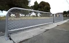 愛犬の脱走防止に！！自立式 アメリカンバリケード 1400×400 m48845746591_1.jpg?1757459152