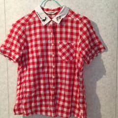 赤 ギンガムチェックシャツ 刺繍のサムネイル
