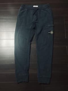 み*ゆ様 stone island スウェットパンツのサムネイル