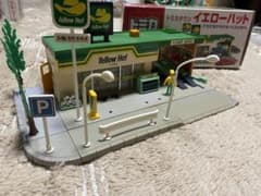 ク*ン様 トミカタウン　イエローハット ク*ン様 トミカタウン イエローハット - メルカリ