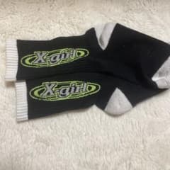 X-girl ロゴ入りソックス ブラック/グレーのサムネイル