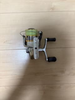 SHIMANO AERO C3000 スピニングリール ダブルハンドル　糸付きのサムネイル