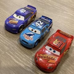 カーズ ミニカー（マックィーン／ダイナコ／オクタンゲイン）のサムネイル