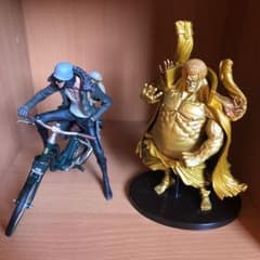 ワンピース海軍フィギュアのサムネイル