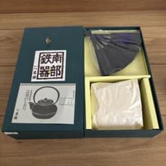 最終値下げ 鋳鉄製急須と茶こしセットのサムネイル