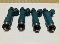 【週末値下】DE3FSデミオ前期H20年式インジェクター4個セット　ジャンクのサムネイル
