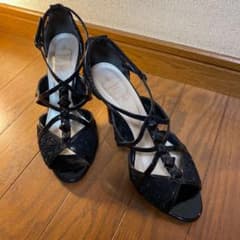 ストロベリーフィールズ　パンプス　黒　24cmのサムネイル