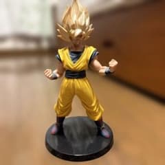 孫悟空 フィギュア 戦闘ポーズのサムネイル