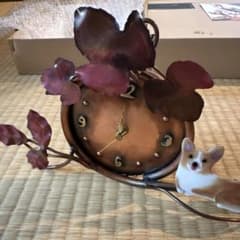 【新品未使用】ATELIER √３　コーギー置き時計 新品未使用】ATELIER √3 コーギー置き時計 - メルカリ