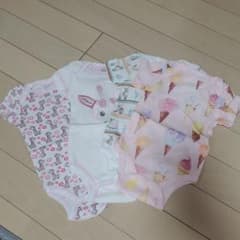 (値下げ)　ロンパース　0~3ヶ月　4点セットのサムネイル