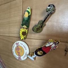 Hard Rock Cafe ピンバッジ 3点セット - メルカリ