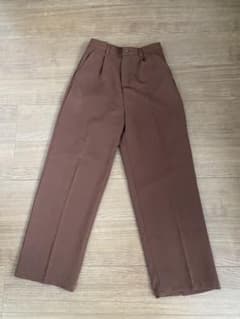 ブラウン ワイドパンツ センタープレス入りのサムネイル