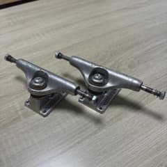 INDEPENDENT 139 low TRUCK シルバー スケボートラックのサムネイル