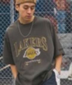 LAKERS グレーTシャツのサムネイル