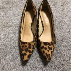 美品ヒョウ柄パンプスのサムネイル