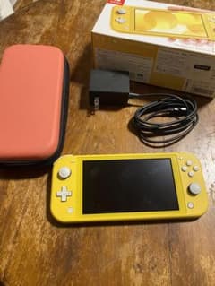 Nintendo Switch Lite yellowのサムネイル