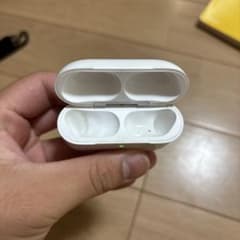 Apple AirPods Pro 3充電ケース 本体のみのサムネイル