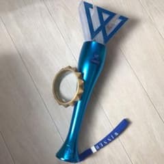 WINNER ペンライトと腕輪のサムネイル