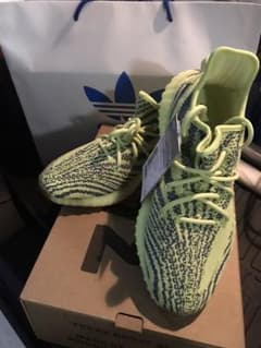 28.0 YEEZY BOOST350v2 FROZEN YELLOWのサムネイル
