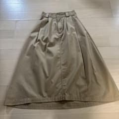 カーキ フレアスカート ミディアム丈のサムネイル