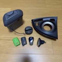 トヨタ プリウス 30系 内装パーツセットのサムネイル