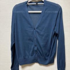 UNIQLO ライトVネックシアーカーディガンのサムネイル