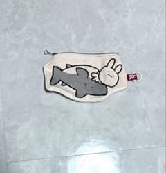 ウサギ　サメ　ポーチのサムネイル