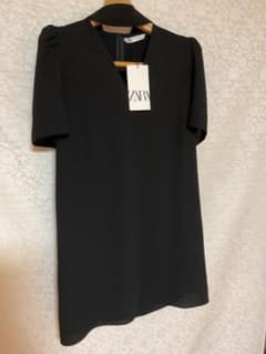 タグ付 ZARA Vネックワンピース Mサイズのサムネイル