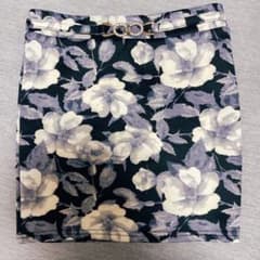 美品 ミニスカートのサムネイル