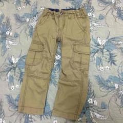 売り切り隊！様専用 オシュコシュ ビゴッシュ 男の子 ベージュパンツ 110㎝のサムネイル