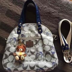 値下げ  正規品coachカバンのサムネイル