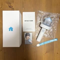 BOYNEXTDOOR ペンライト トレカ付き - メルカリ