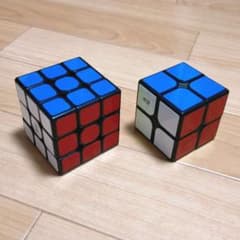 ルービックキューブ　3×3×3　2×2×2　新品　説明書つきのサムネイル